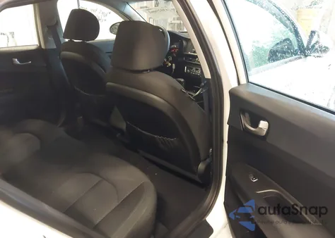 2016 Kia Optima Lx z USA, uszkodzony, nr VIN KNAGT4L32G5102347